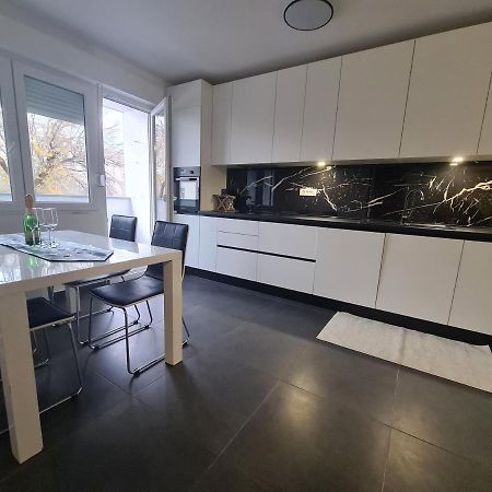 Apartament Hall Of Fame -Center Split Zewnętrze zdjęcie
