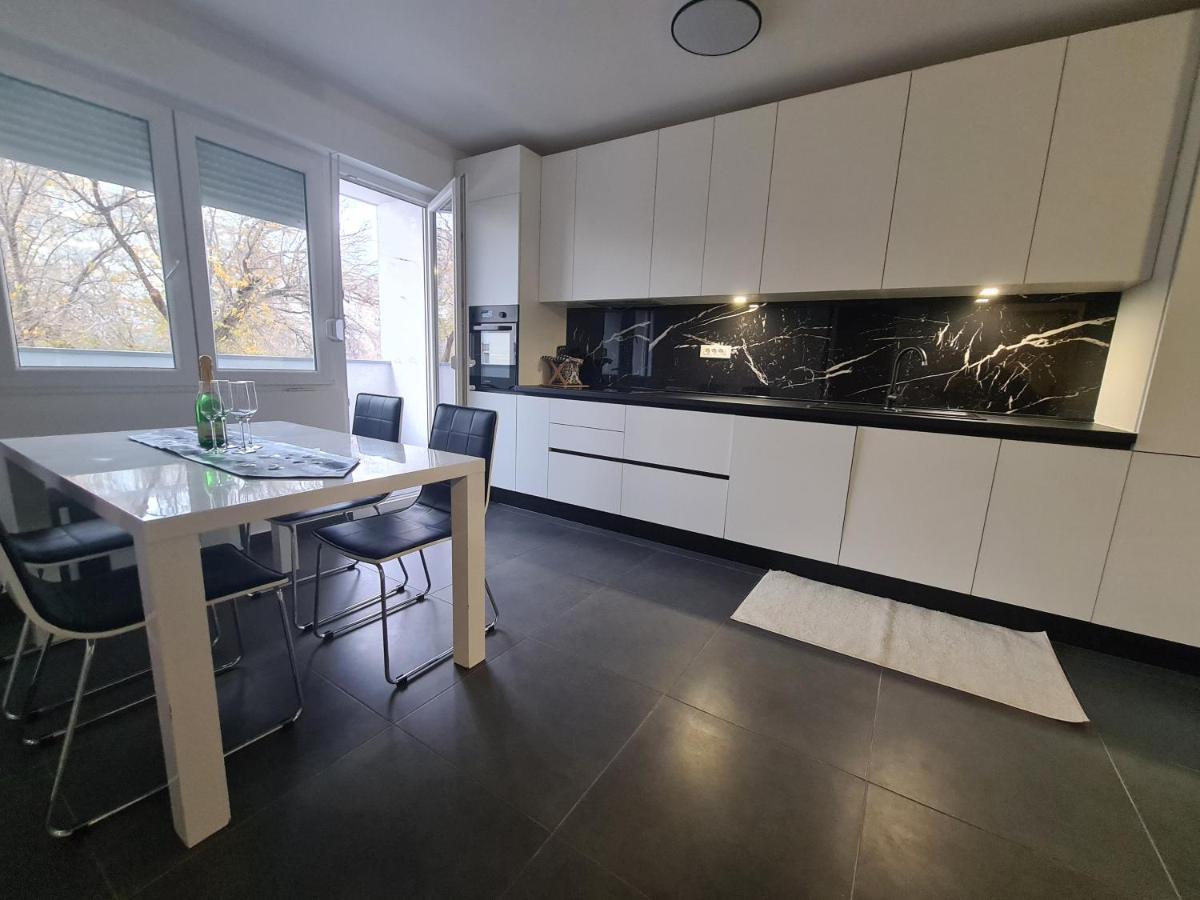 Apartament Hall Of Fame -Center Split Zewnętrze zdjęcie